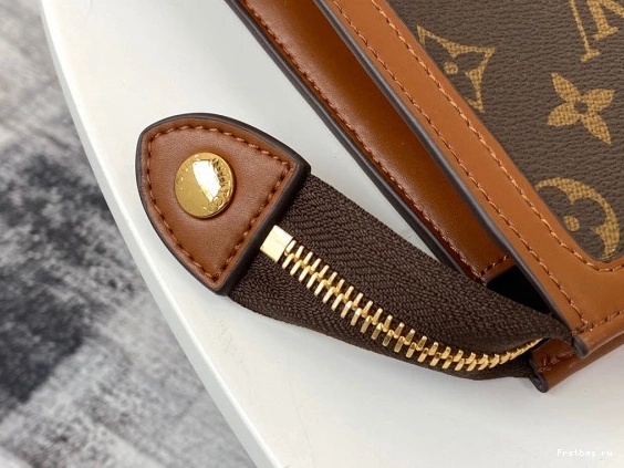 Frstbag ru LOUIS VUITTON CHANELUTCH 0802
